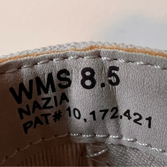 NEW DV Dolce Vita Tan Boots Double V w/Back Zipper Pointed Toe Size 8.5 - Picture 5 of 5